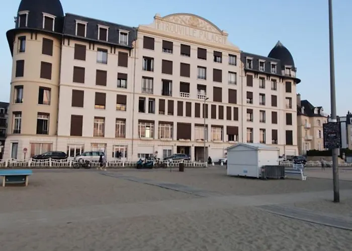 Trouville Palace, Chez Margot